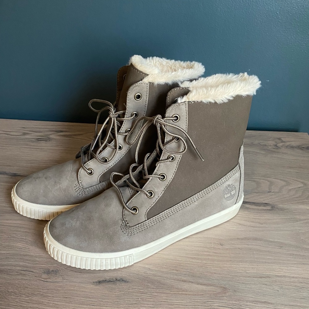 Timberland Women's Gray Fur-Lined Boots